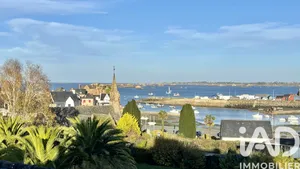 Traditional house at Ploubazlanec (22620)