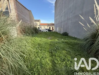 Building plot in Bordeaux (33100)