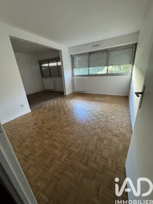 Apartment in Bordeaux (33200)