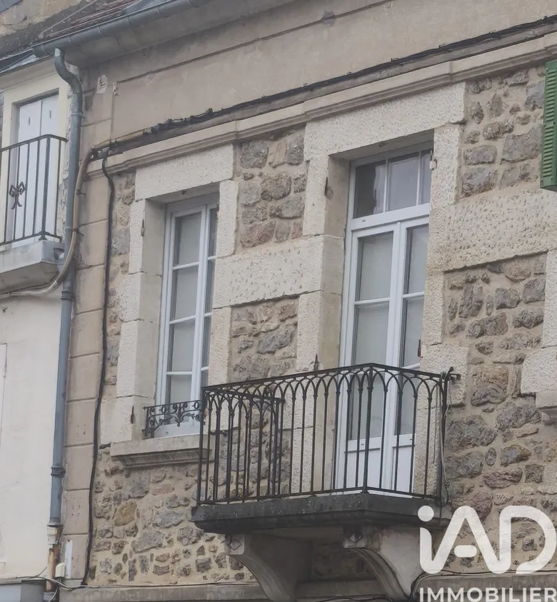 Immeuble 298 m² · à Avallon · 297,8 m² · 274 000 €