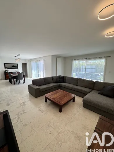 Maison à Sainte-Hélène (33480)