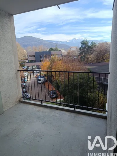 Apartment in Grenoble (38100)