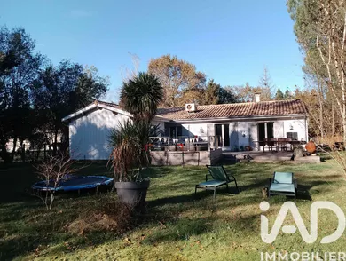 Maison traditionnelle à Le Temple (33680)