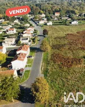 Land at Saint-Seurin-sur-l'Isle (33660)