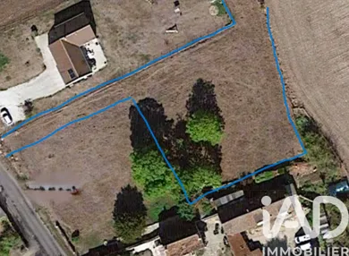 Building plot at Huisseau-sur-Mauves (45130)