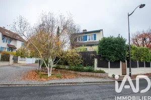 House at Rueil-Malmaison (92500)