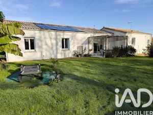 Detached house at Adilly (79200)