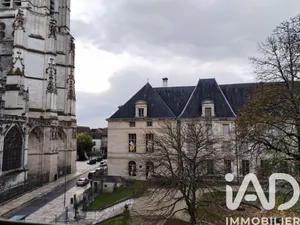 Apartment in Troyes (10000)