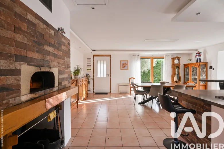 Maison 8 pièces 180 m² · à Plan-d'Aups-Sainte-Baume · 180 m² · 615 000 €