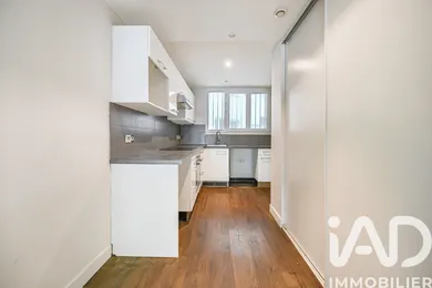 Apartment in Paris (75007)