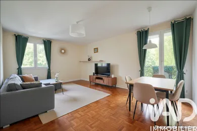 Apartment at L'Haÿ-les-Roses (94240)