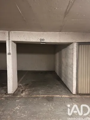 Parking à Paris (75013)