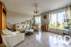 Apartment at Chevilly-Larue (94550)