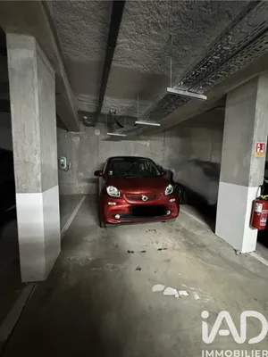 Parking à Bordeaux (33000)