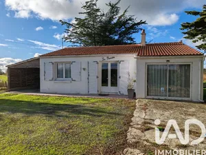 House at Le Perrier (85300)