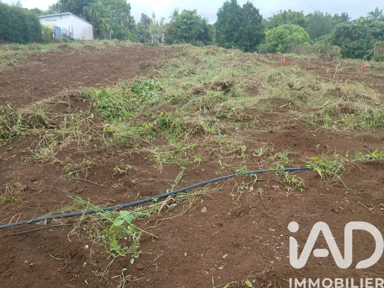 Terrain à Saint-Paul (97460) · 165 742 €