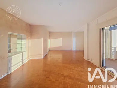 Apartment in Toulon (83000)