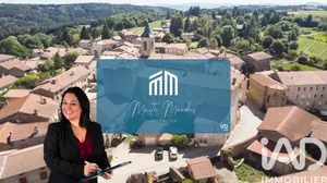 Castle at Apinac (42550)