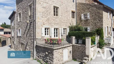 Castle in Apinac (42550)