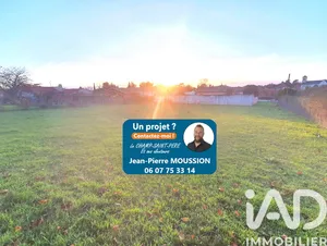 Building plot at Le Champ-Saint-Père (85540)