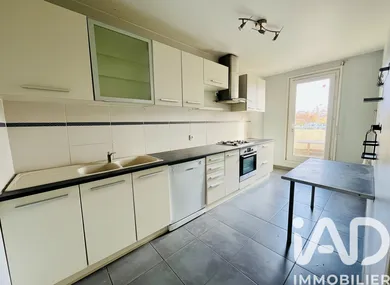 Apartment in Bagnols-sur-Cèze (30200)