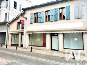 Building at Saint-Gaudens (31800)