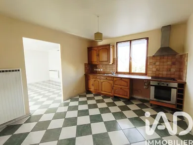 Detached house in Rozoy-sur-Serre (02360)