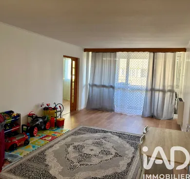 Apartment in Savigny-le-Temple (77176)