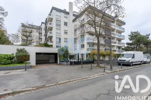 Apartment at Chevilly-Larue (94550)