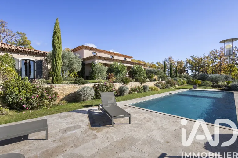 Maison 6 pièces 261 m² · à Aups · 261 m² · 1 640 000 €