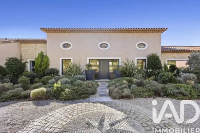 Maison d'architecte à Aups (83630)