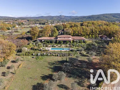 Maison d'architecte à Aups (83630)