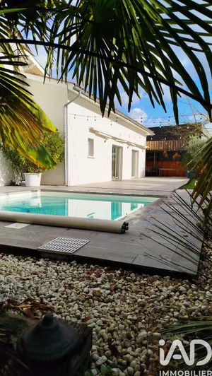 House in Eysines (33320)