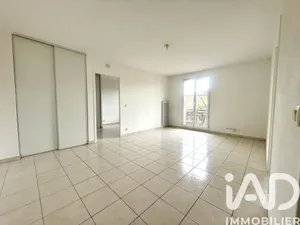 Appartement à Magny-le-Hongre (77700)