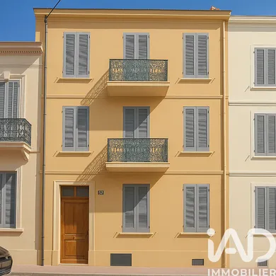 Building at Cannes (06400)