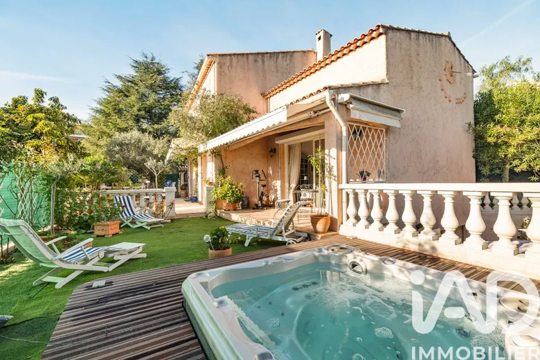 Maison 7 pièces 207 m² · à Antibes · 207 m² · 995 000 €