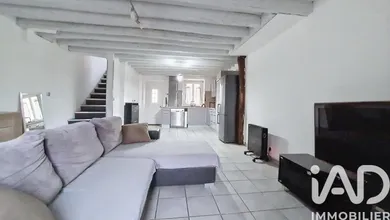 Townhouse in Pommeuse (77515)