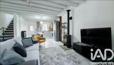 Townhouse in Pommeuse (77515)