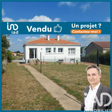 Maison à Chanverrie (85130)