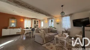 House at Gennes (49350)