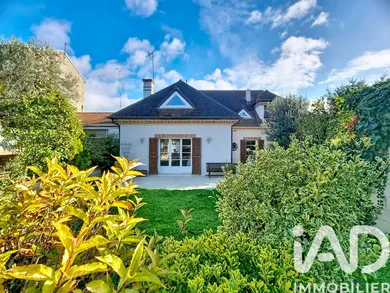 Pavillon à Thiais (94320)