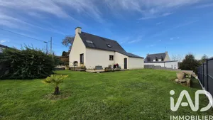 Traditional house at Elven (56250)