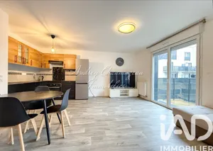 Apartment at Les Ulis (91940)