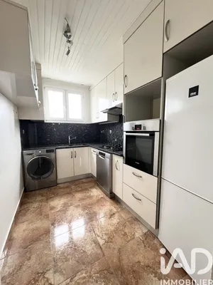 Apartment at Versailles (78000)