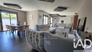 Traditional house in Milhaud (30540)