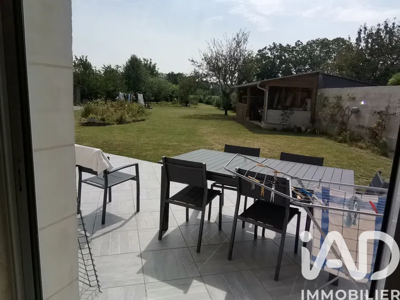 Maison 7 pièces 140 m² · à Vatan · 140 m² · 200 000 €
