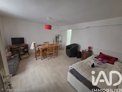 Apartment in Villenoy (77124)