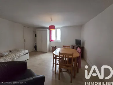 Apartment in Villenoy (77124)