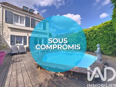 House at Pontault-Combault (77340)