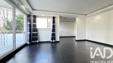 Apartment in Maurepas (78310)